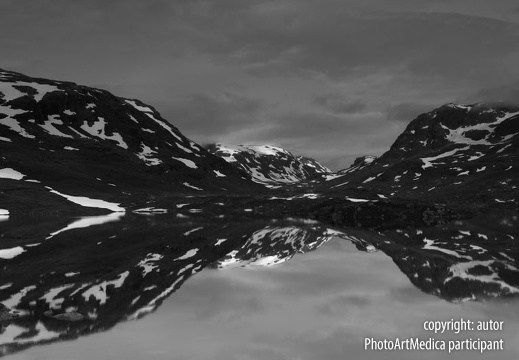 Norwegia lustrzane odbicie-molo - Norway mirror reflection - pier
