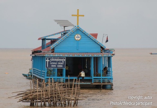 Kambodża - Kościół na jeziorze Tonle Sap - Cambodia - Church on Tonle Sap lake