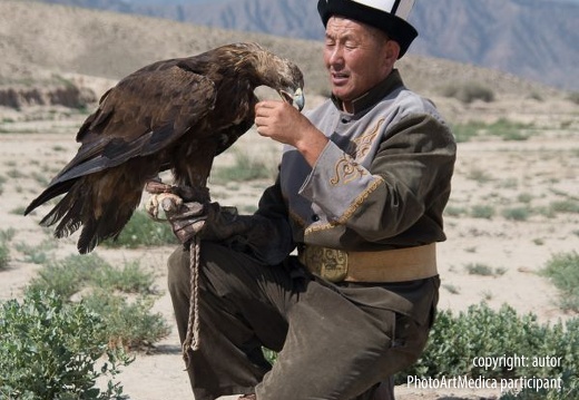 Polowanie z orłem Kirgistan - Eagle hunting Kyrgyzstan