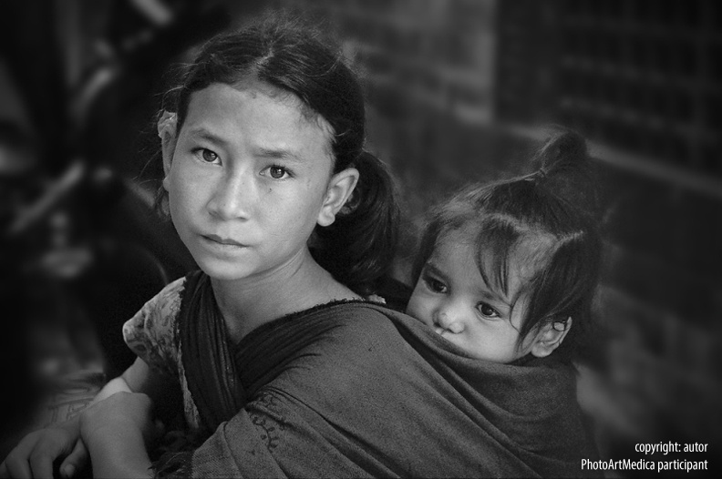 FP2-Marta Kurzeja-Sisters in Nepal-Pl_sisters_8054.jpg